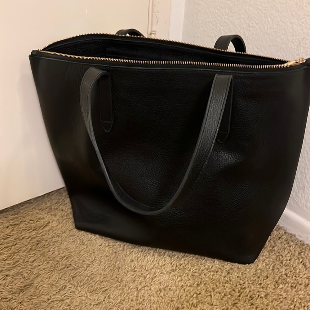 Cuyana Black tote bag